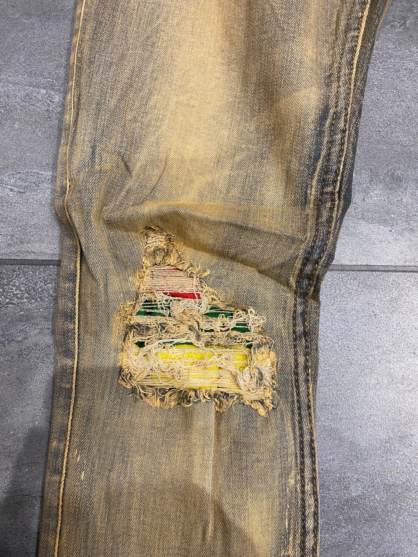 Men’s blue slim fit stone wash jeans