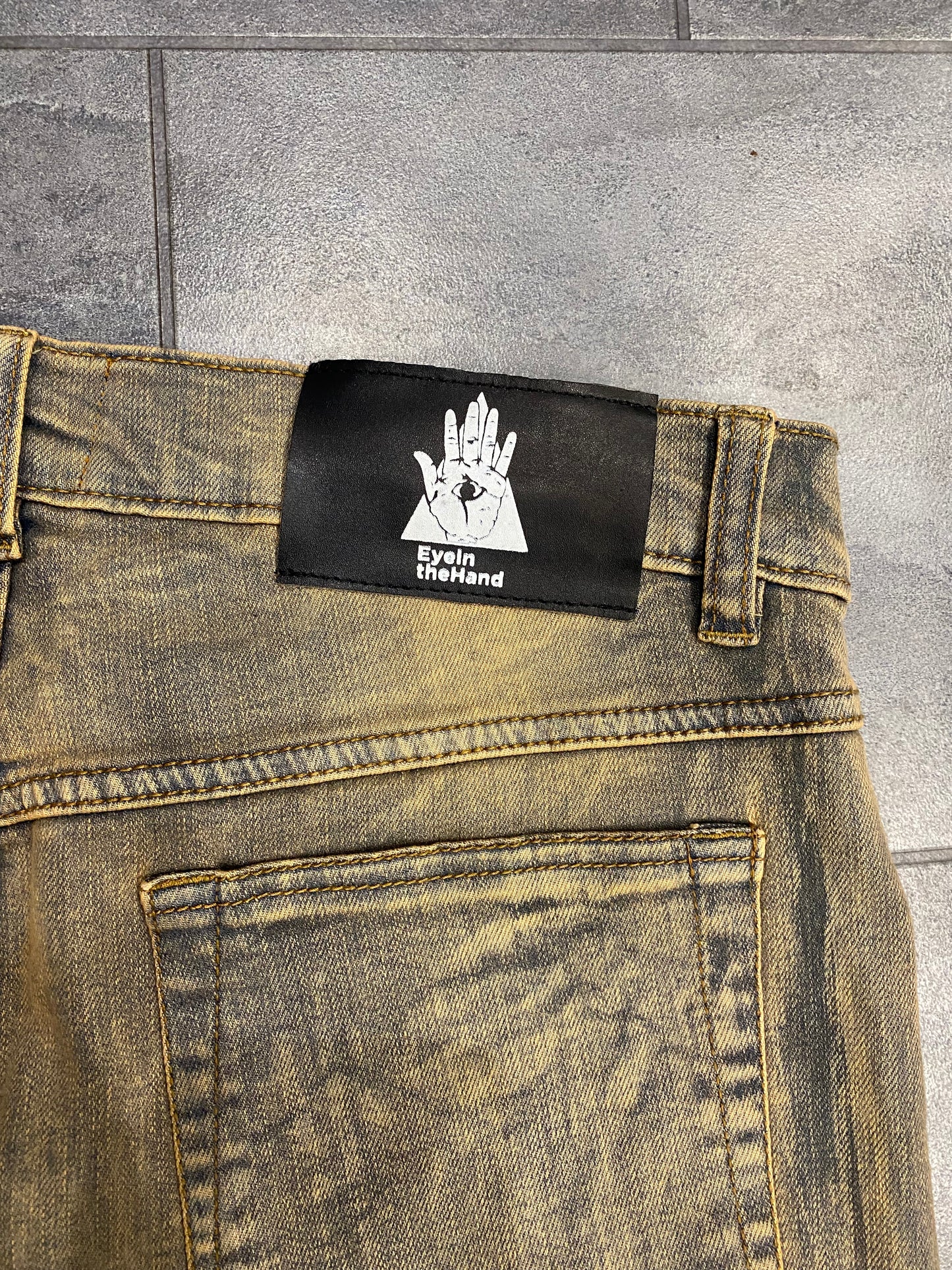 Men’s blue slim fit stone wash jeans
