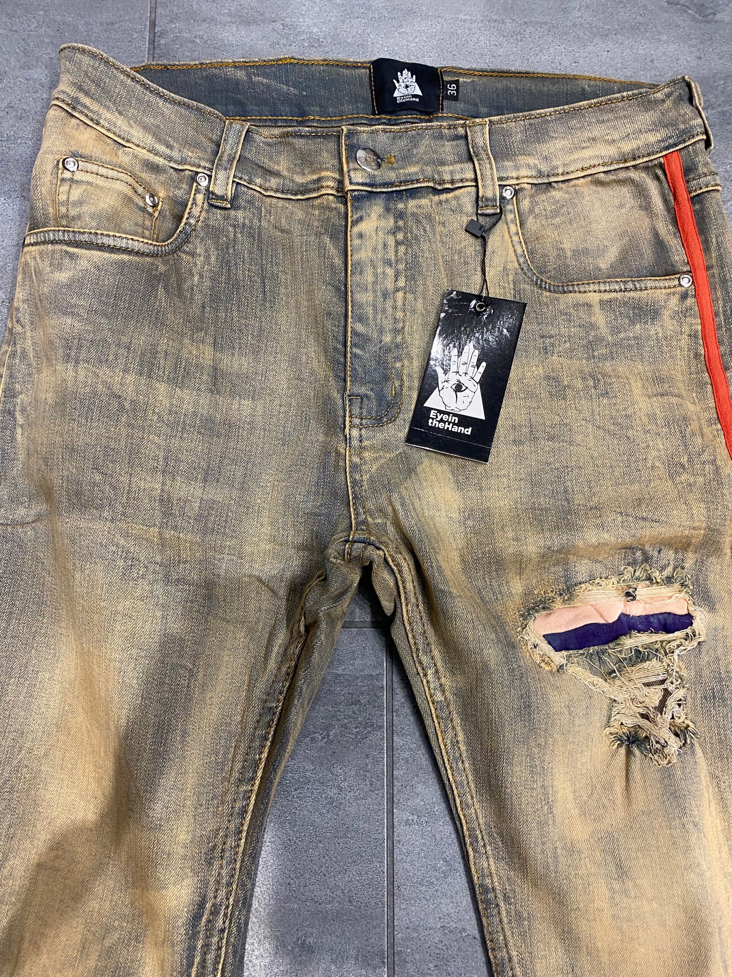 Men’s blue slim fit stone wash jeans