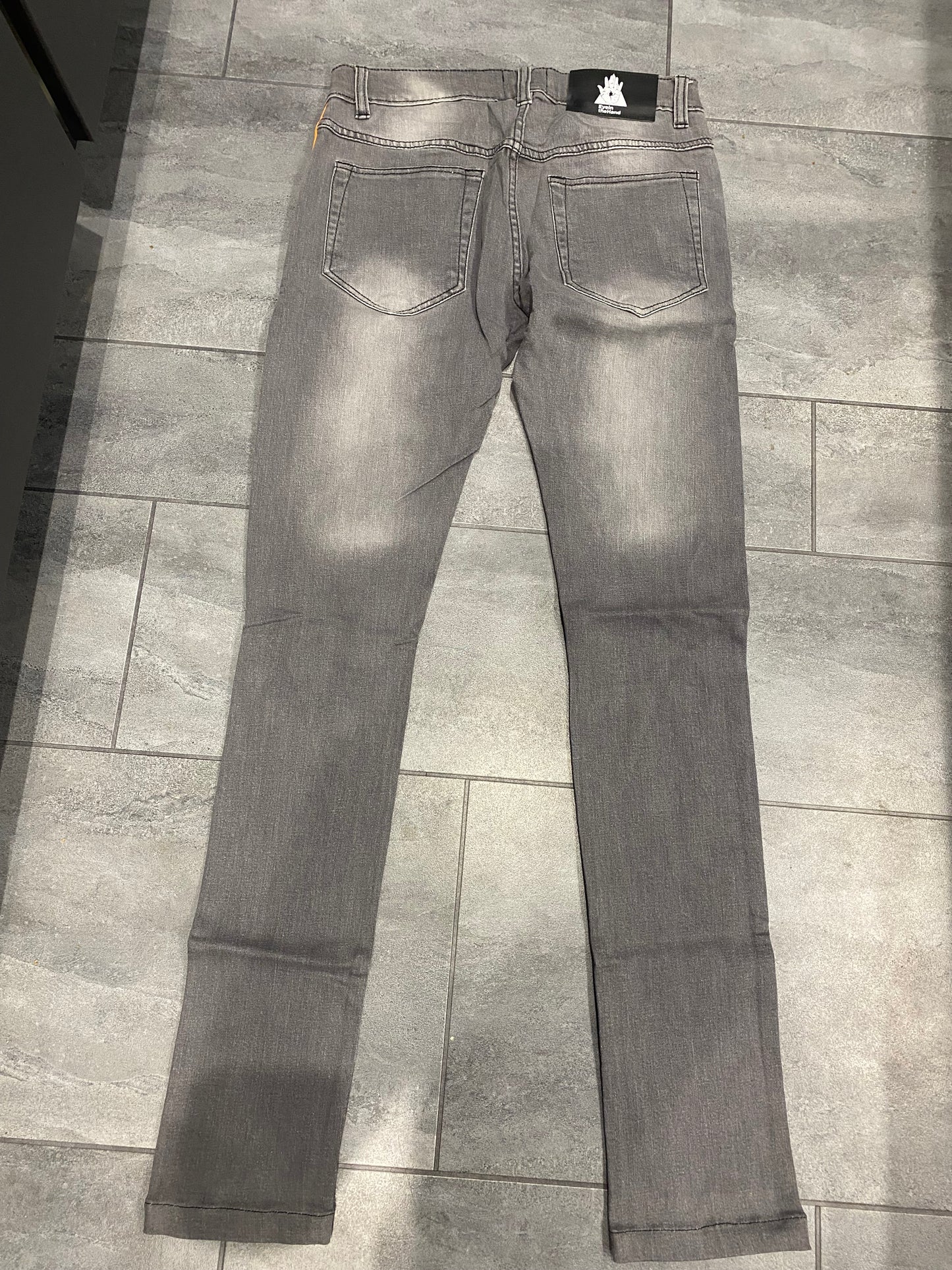 Men’s grey slim fit ripped jeans